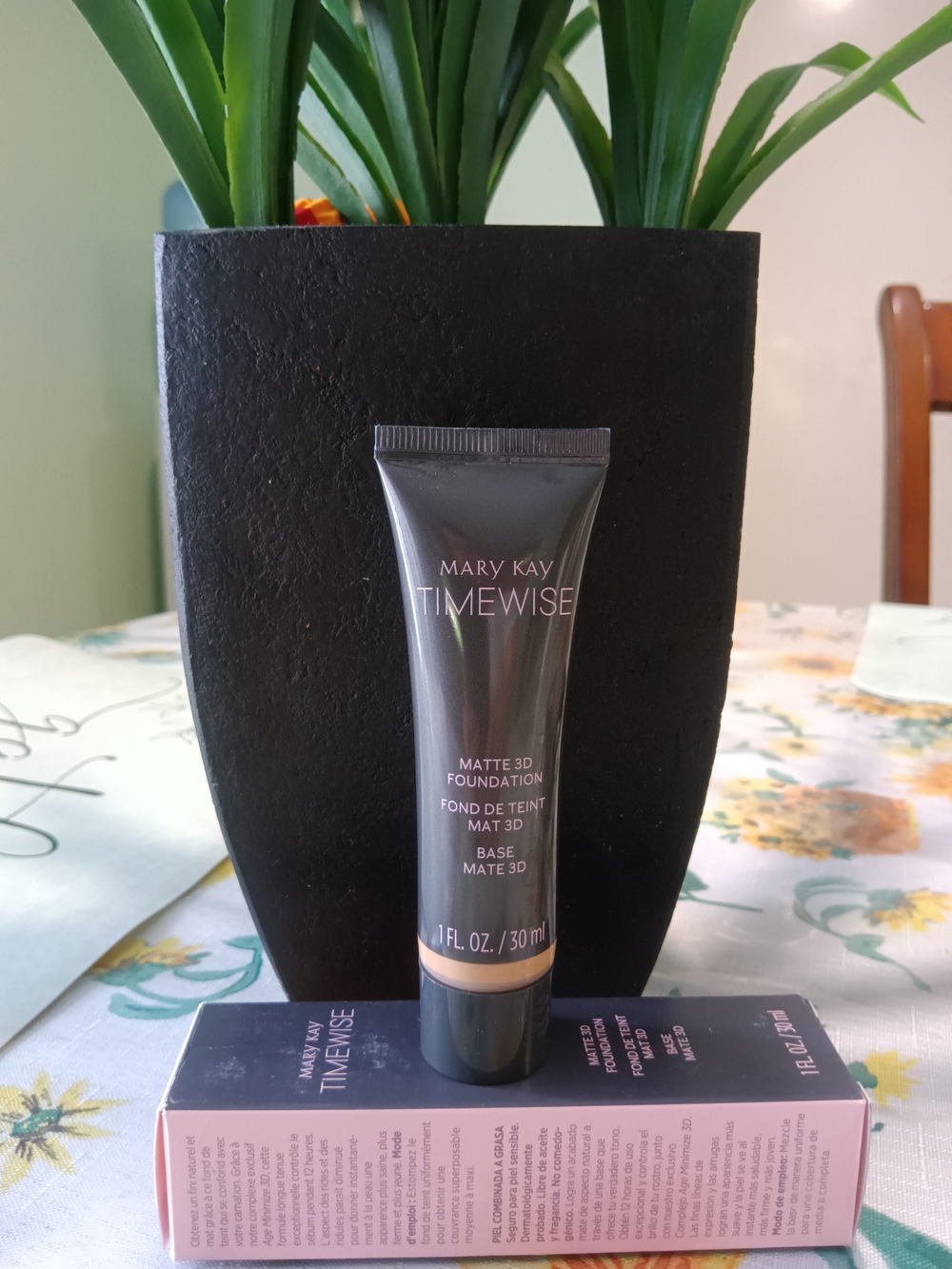 Mary Kay TimeWise Matte 3D Foundation 180- Beige